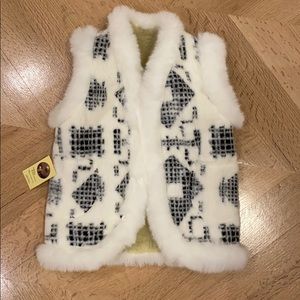 100% sheep vest girl size 5-7 made in Ukraine